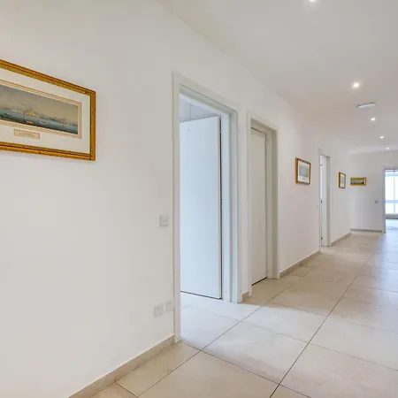Spacious * Sliema